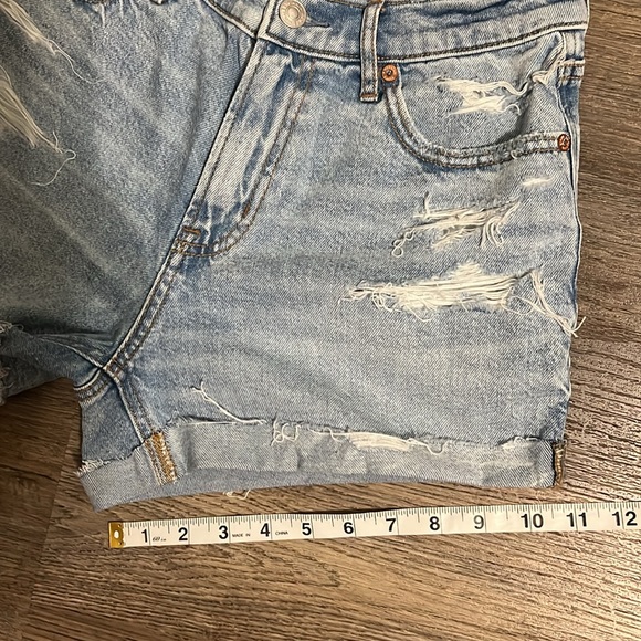 American Eagle Strigid Super High Rise Relaxed Distressed Jean Shorts 25 - Picture 12 of 12